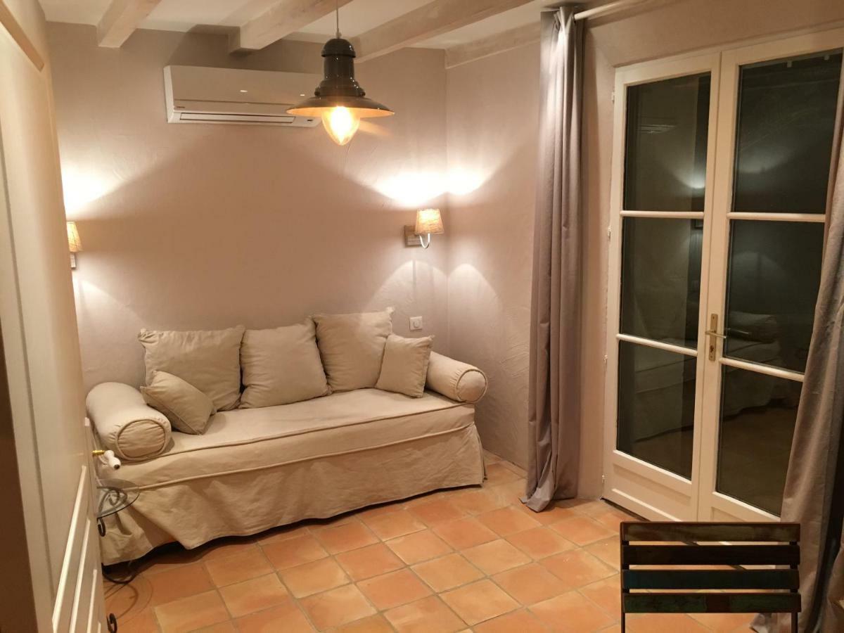 Bed and Breakfast Le Champmazet La Roquette-sur-Siagne Екстер'єр фото